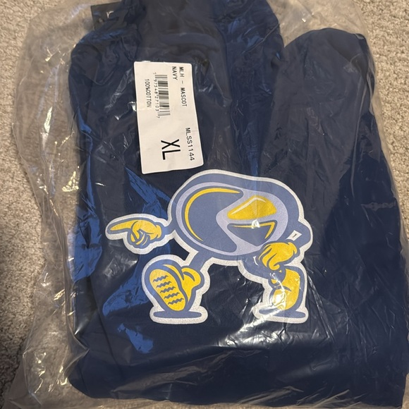 NWT - Ethika men’s - Mascot hoodie / Navy
Size XL - new in bag - Picture 4 of 4